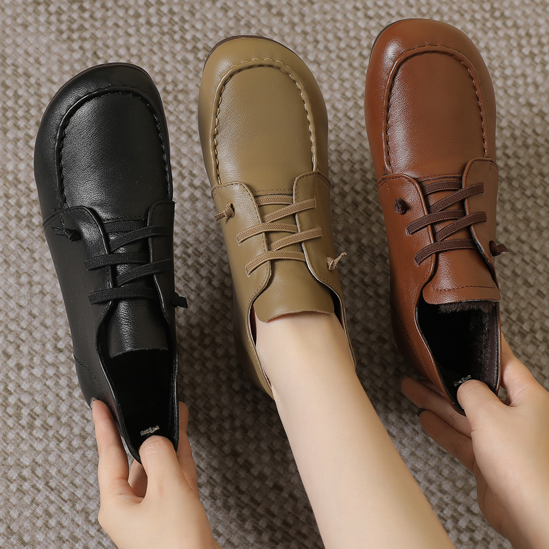 头层牛皮平底舒适秋冬加绒妈妈鞋