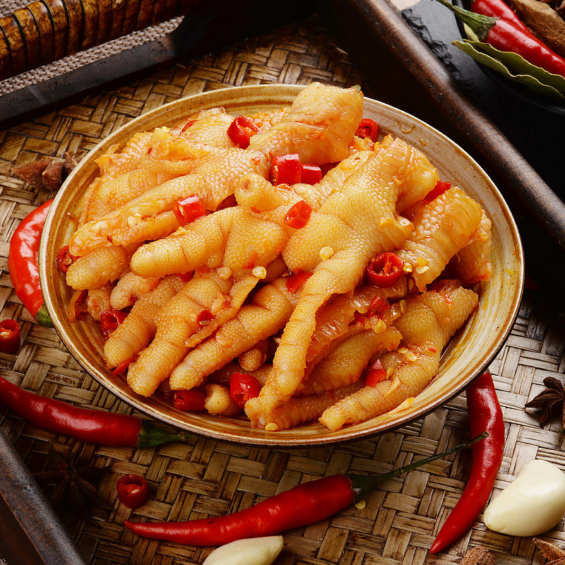 小楠瓜蒜蓉香辣无骨鸡脚爪盒装网红脱骨凤爪休闲零食卤味小吃200g