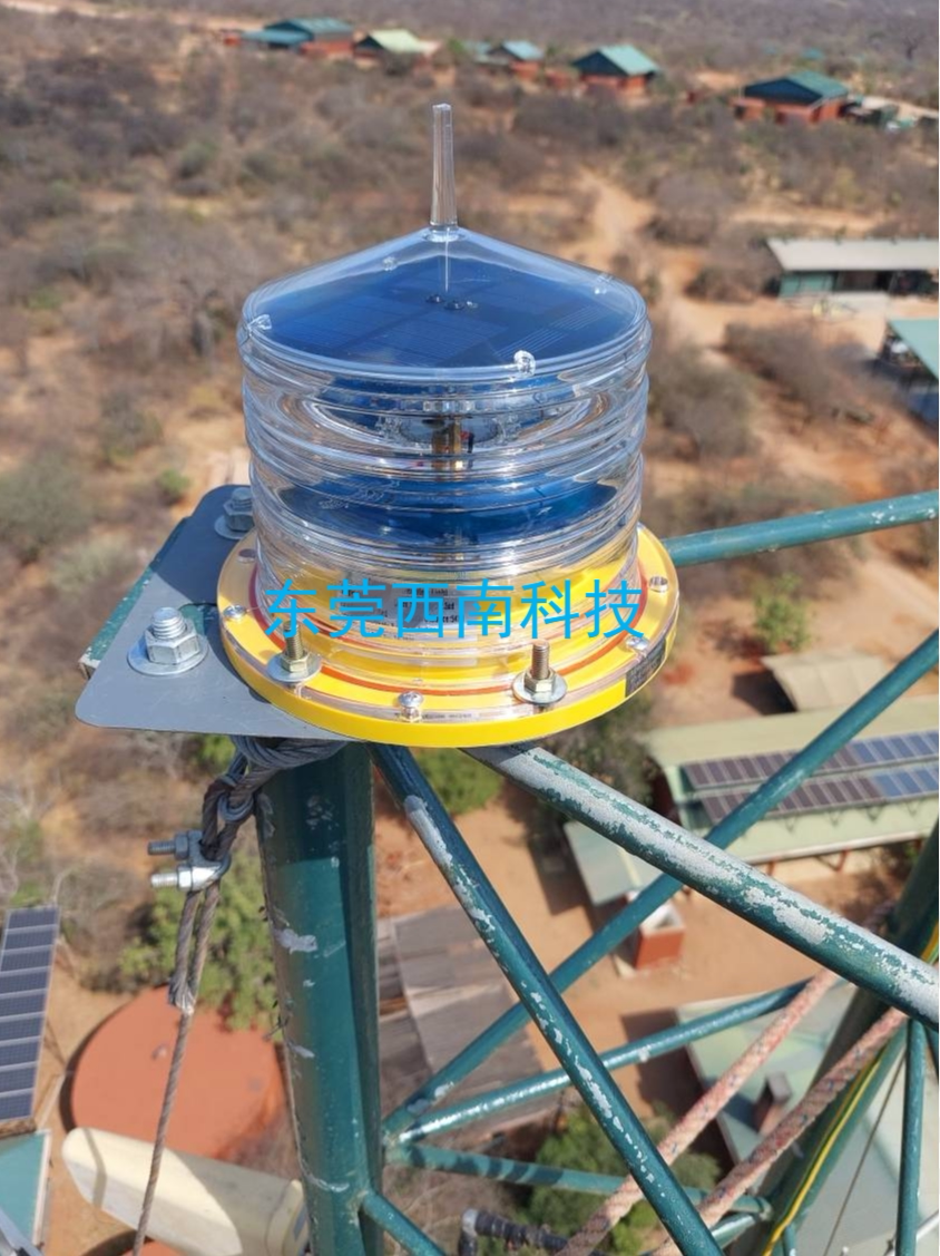 太阳能航空障碍灯 电力铁塔冷却塔航空灯 屋顶航标灯 大桥防撞灯