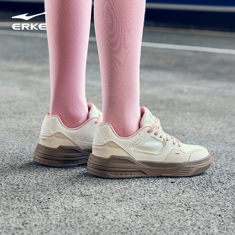 鸿星尔克女白色厚底板鞋运动鞋子