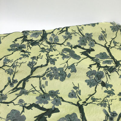 一米价 淡黄色底立体梅花图案提花面料 春秋新品 外套 裙子 布料