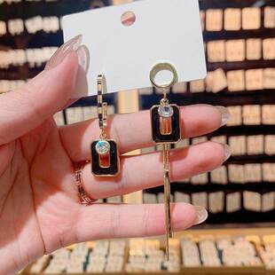 黑色不对称几何流苏耳环2026年新款潮大气方形AB款耳钉长款耳饰女