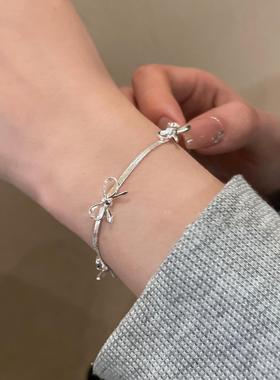 极简银色蝴蝶结蛇骨链手链女2024年新款小众高级感手饰冷性风饰品