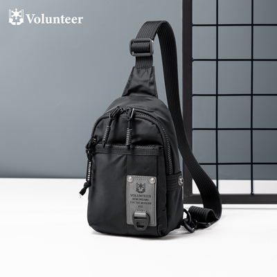 轻便男士斜挎包户外运动胸包男