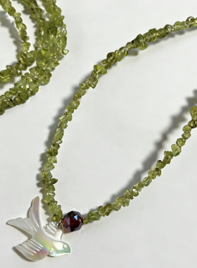 春夏混色橄榄石配白水晶项链锁骨链 拼色 随形天然石项链青岛饰品