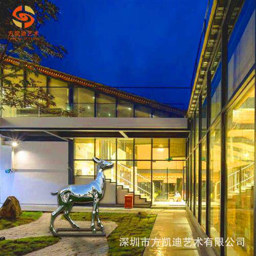 户外景观造景创意不锈钢镜面仿真梅花鹿摆件庭院装饰园林景观雕塑