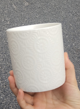 食魔师白色陶瓷杯浮雕马克杯尾货清仓处理简约压花设计水杯 550ML