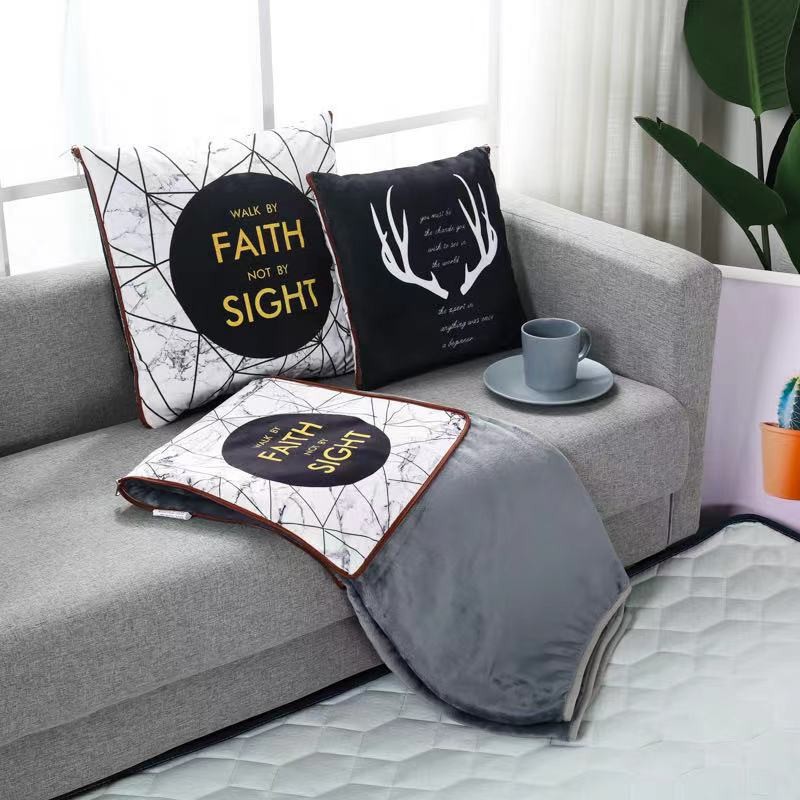 多功能卡通抱枕毯珊瑚绒抱枕毛毯二合一汽车办公室靠垫枕抱枕定制