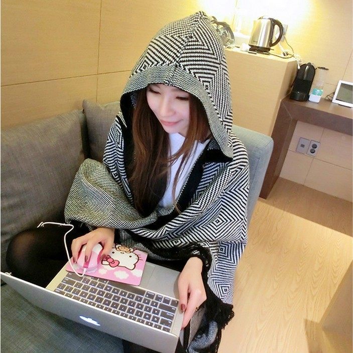 外贸原单秋冬新款针织韩版连帽流苏斗篷披肩超大加厚保暖围巾定制