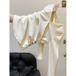 秋冬德绒保暖内搭长袖t恤女高级感气质修身掐腰交叉v领打底衫上衣