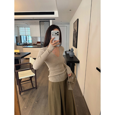 奶茶色v领针织衫毛衣女低领打底