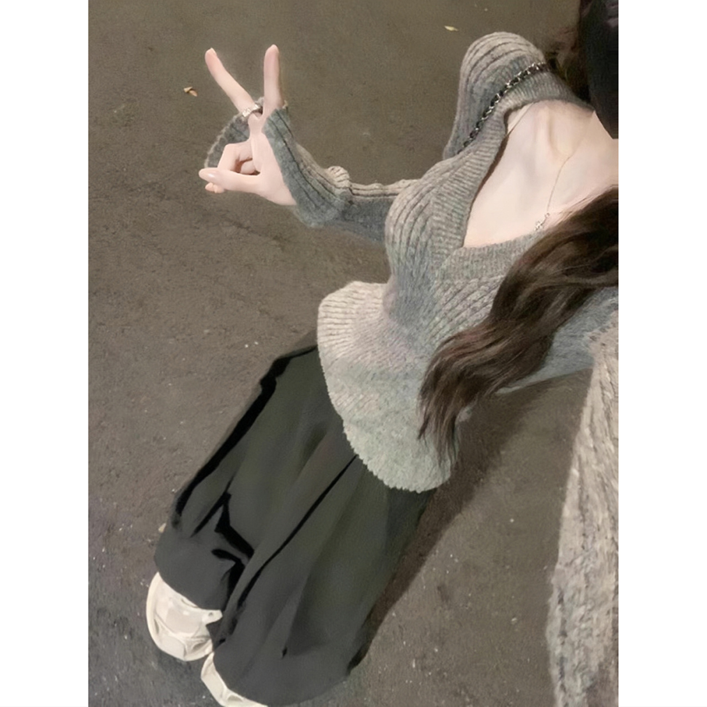 美式灰色v领针织内搭打底衫女潮