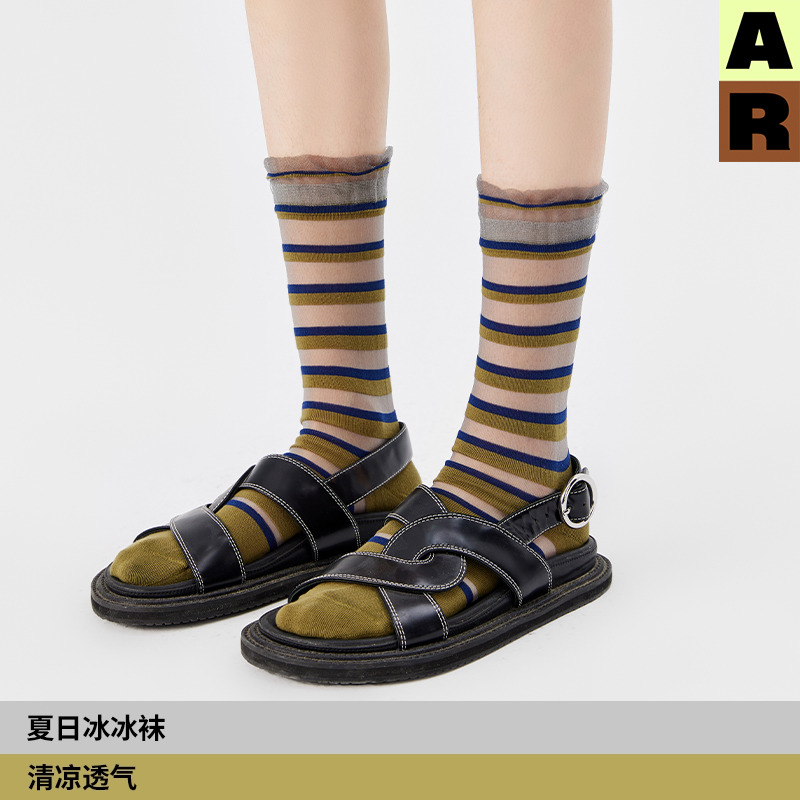 经典条纹，纯棉材质，舒适透气