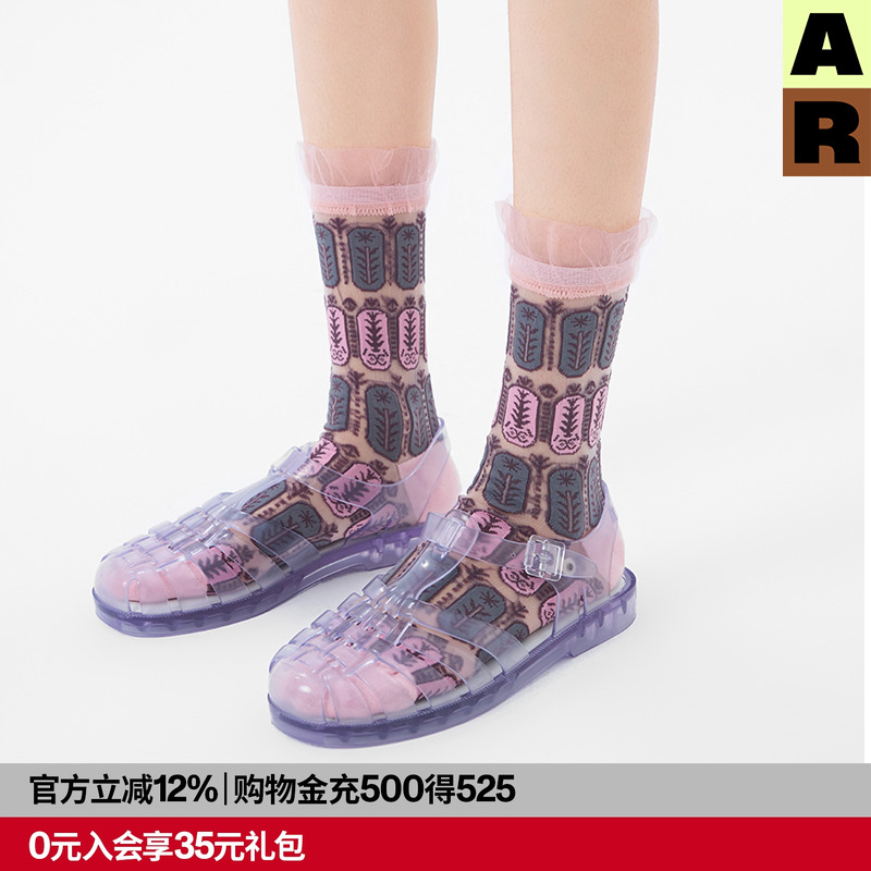 复古芭蕾袜配玛丽珍袜