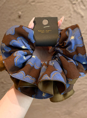 日韩时尚撞色蓝色印花大肠发圈女高级感双层褶皱布艺扎低马尾发圈