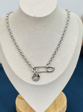 大别针经典土星项链圆牌粗链条轻奢高精工锁骨毛衣链