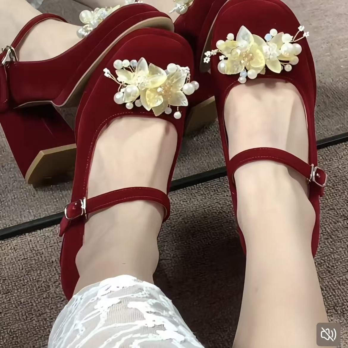 订婚配裙子新中式订婚高跟鞋