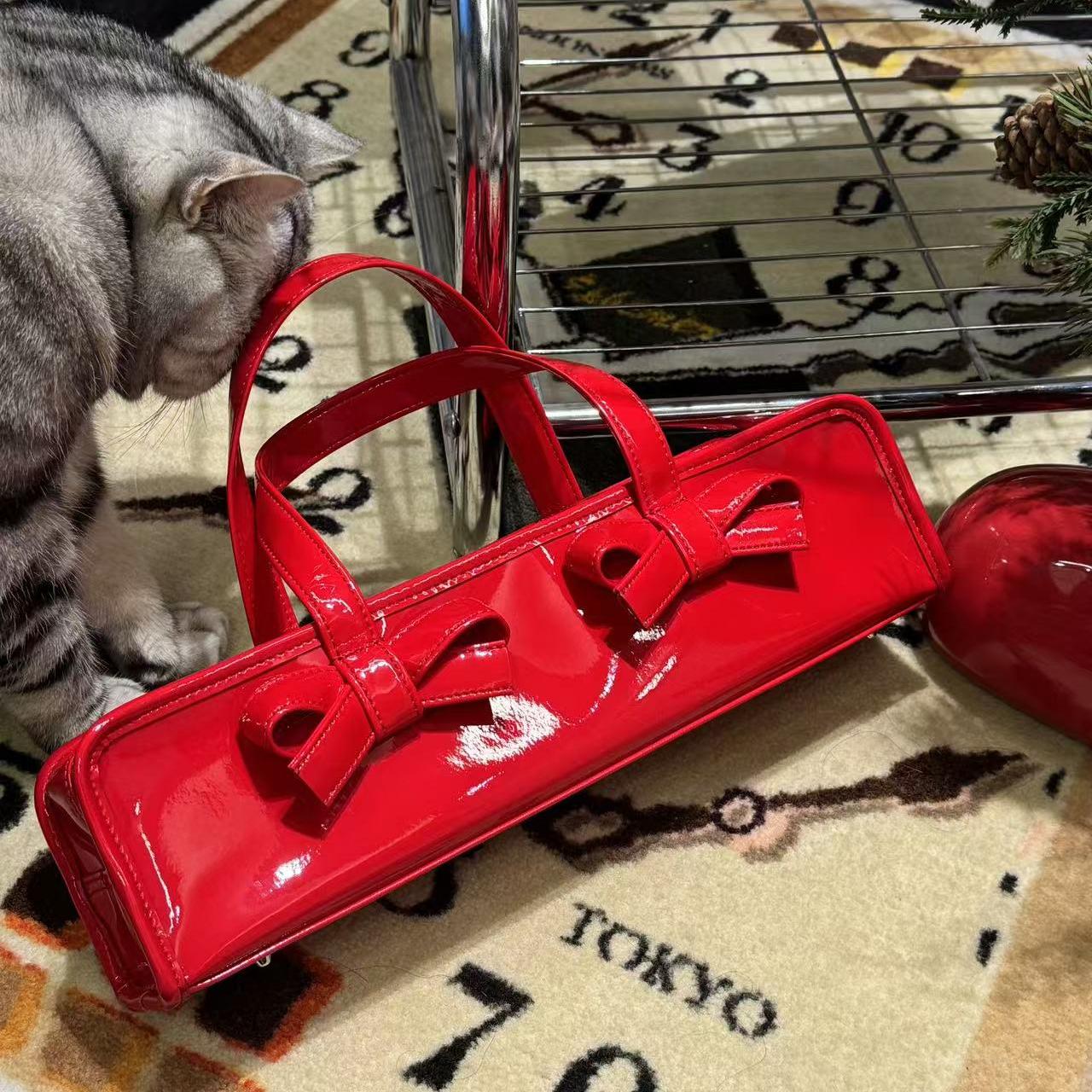 美王定制 cdg网红nia886同款蝴蝶结法棍包现货秒发2025新款