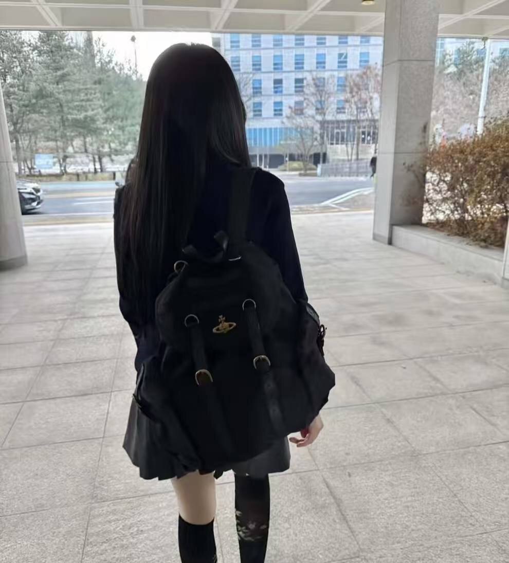 美王来了刺绣双肩包女大容量旅行背包 白济娜同款