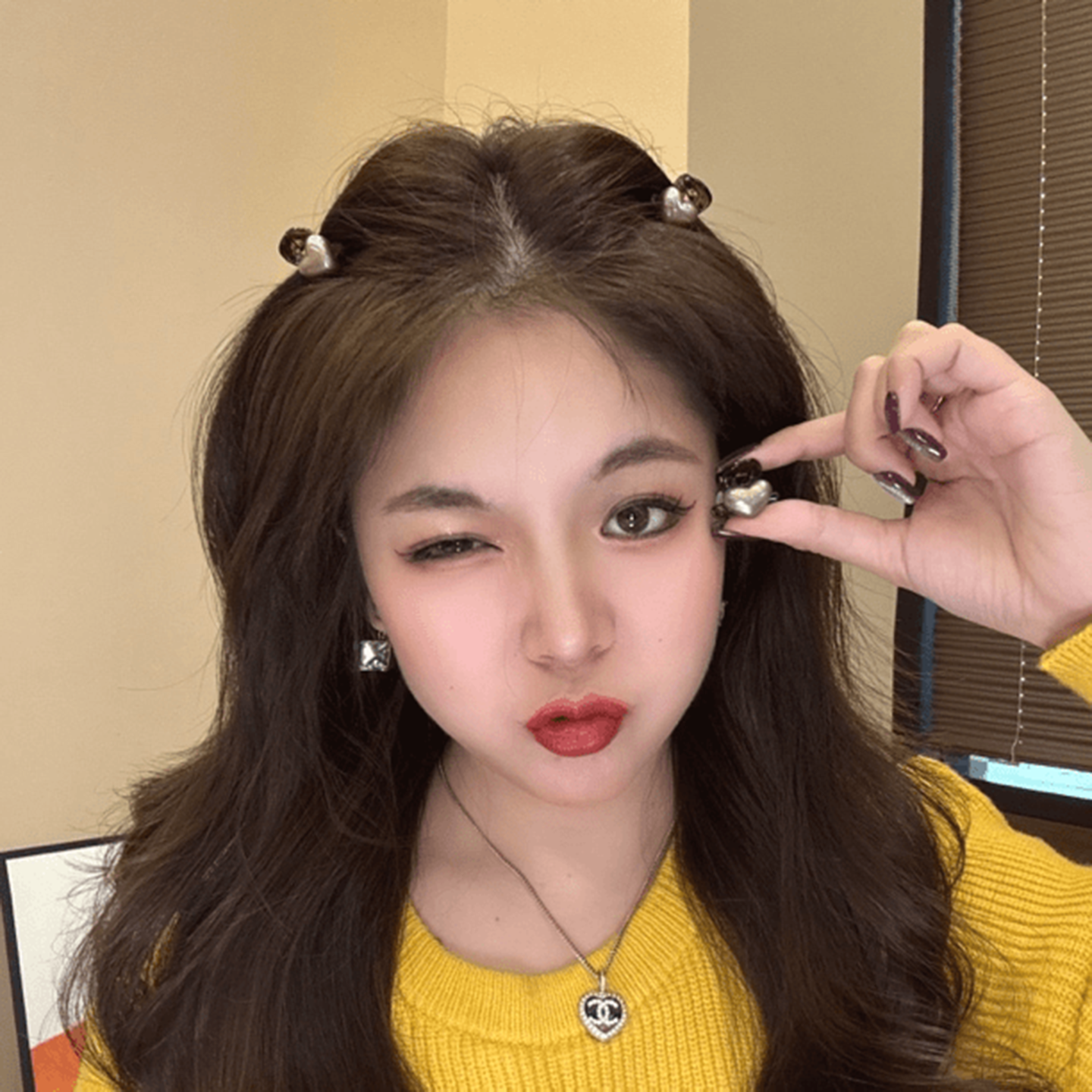 可爱小爱心亚克力AB面抓夹女2025新款侧边刘海夹碎发夹整理发卡子