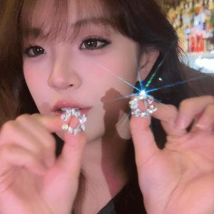 银色几何锆石不规则耳钉女2025新款 小众设计感耳环高级感耳饰 爆款