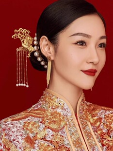 秀禾头饰新娘中式婚礼凤冠秀禾服古装结婚步摇皇冠大气流苏发饰女