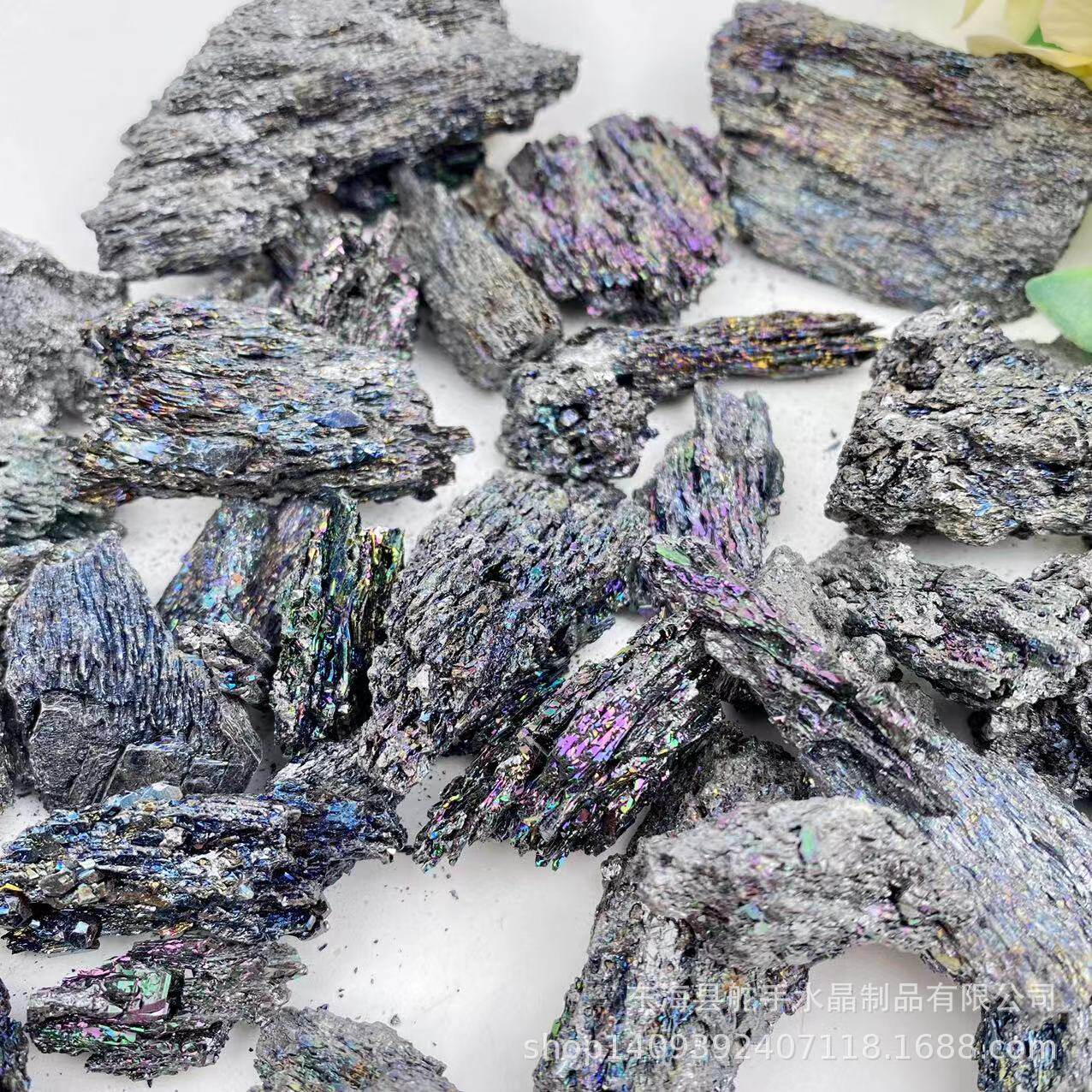 天然七彩矿石孔雀彩碳化硅摆件七彩矿原石晶簇水晶原石矿标可批发