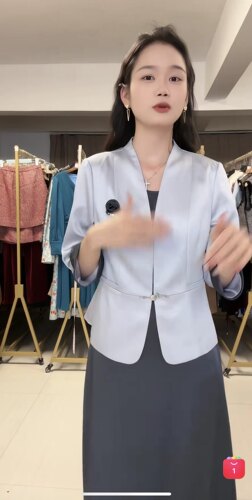 【yy】轻奢缎面小西装女夏季薄款七分袖休闲通勤风无领西装套裙