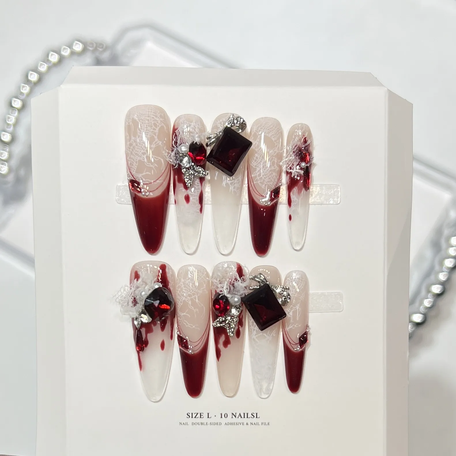 霜筠【神秘面纱】新年红色穿戴甲甲片显白裸色纯手工美甲假指甲,彩妆/香水/美妆工具,穿戴甲/甲片,淘宝优惠券,粉丝福利购,淘宝优惠卷