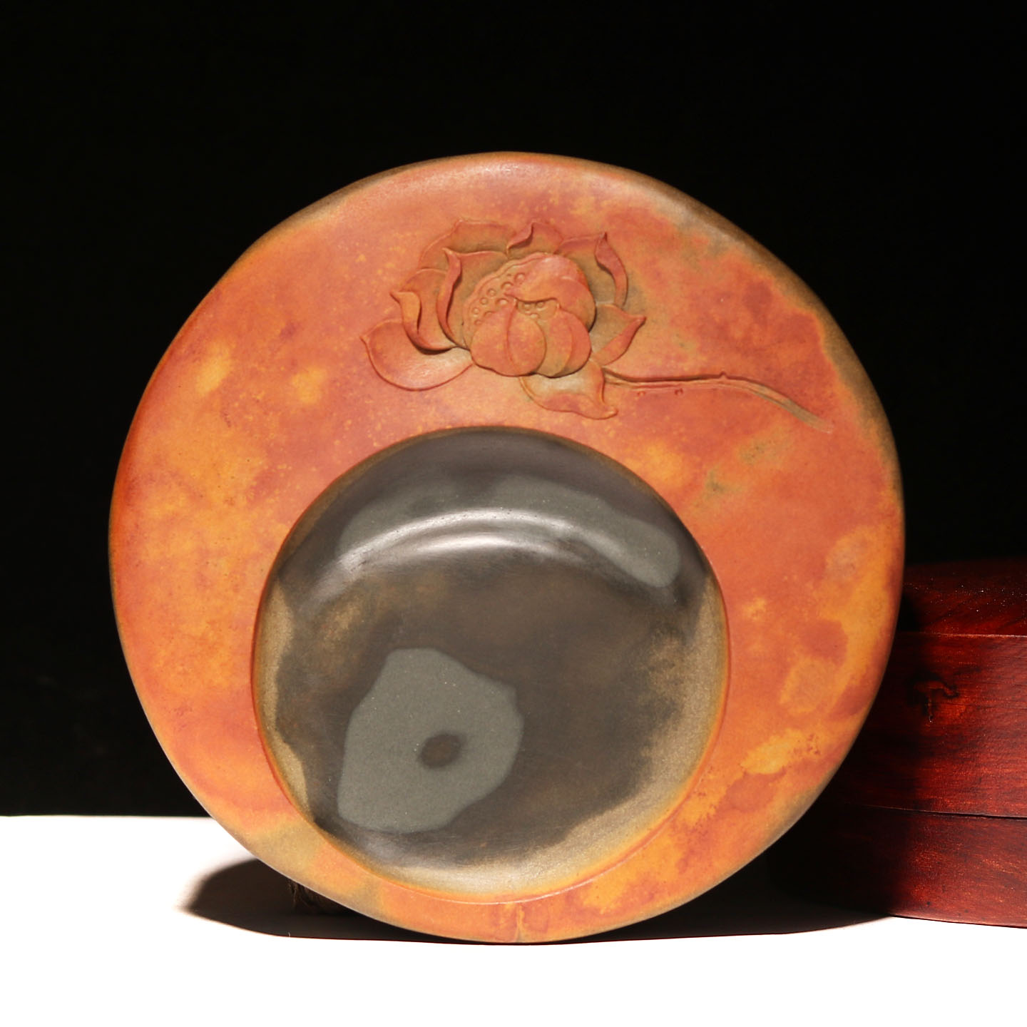 非遗安徽歙砚名师原创手工雕刻莲花《一支静莲》天然原石金晕高档文房四宝研磨书法专用收藏精品老坑圆形砚台