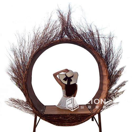 巴厘岛户外藤编网红创意爱心鸟巢秋千景区打卡婚纱拍摄道具圆形床