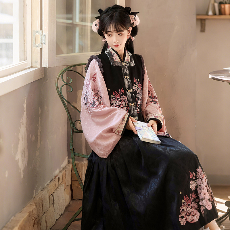 设计师的礼物原创粉墨千金汉服女汉元素新中式秋季圣诞新年套装