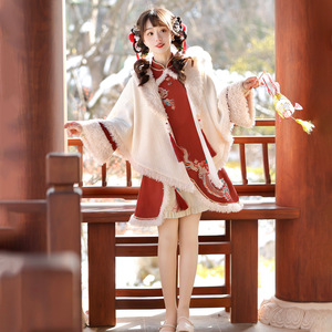 设计师的礼物原创颂龙春新中式拜年服汉元素披肩连衣裙新年战袍女