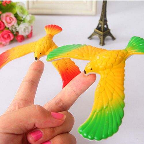 Amazing Balancing Eagle With Pyramid Stand Magic Bird Desk F