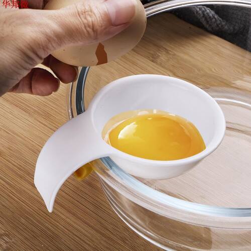White Yolk Sifting Egg Separator Plastic With Silicone Fixed