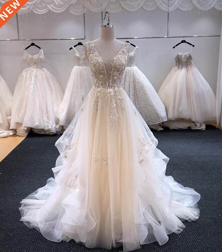 SL-6254 Gorgeous Appliques Court Train A-Line V-neck Wedding