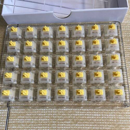 35Pcs Gateron CAP Switch Milky Yellow Switch Extras 3pin RGB