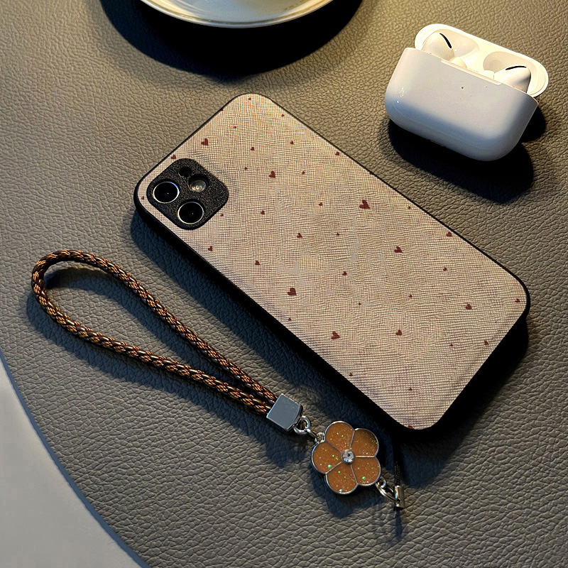 适用苹果iPhone15手机壳14plus/12Pro/Max/XS/16/13少女8硅胶创意皮纹全包防摔保护套挂绳潮新款点缀红色爱心