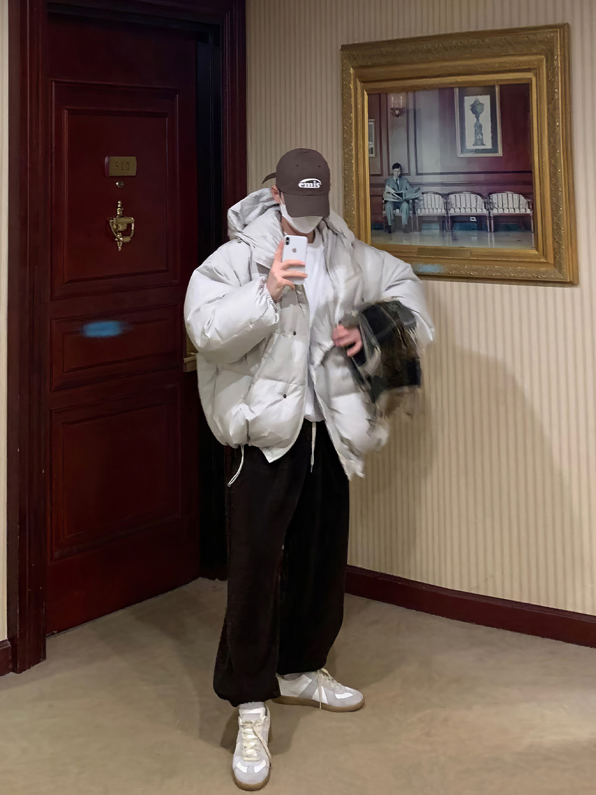 WHITE AND GRAY HOODED THICKENED LOOSE BREAD COTTON JACKET MENS AUTUMN AND WINTER NEW TREND SIMPLE SHORT COTTON JACKET