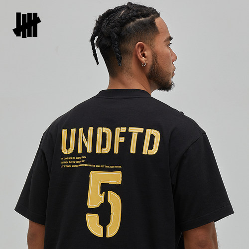 UNDEFEATED休闲时尚百搭短袖T恤
