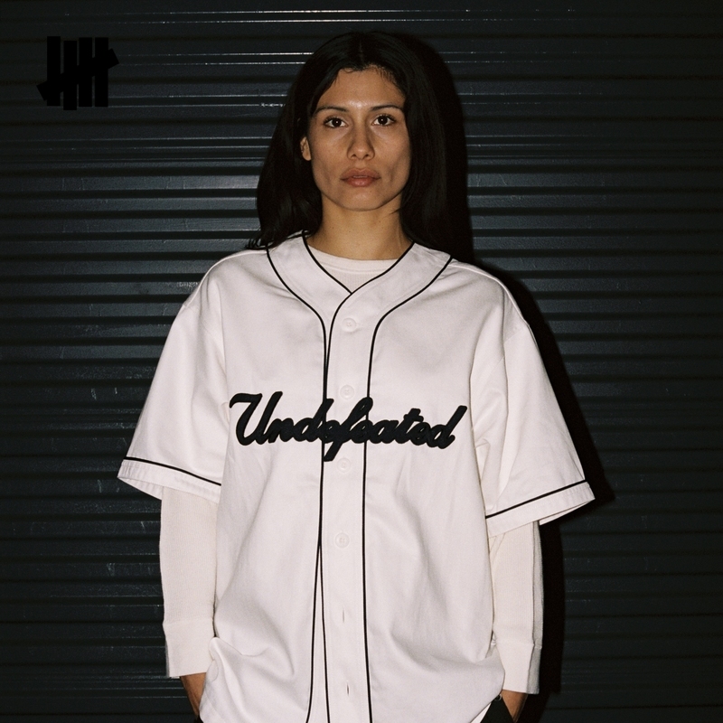 UNDEFEATED夏季牛仔运动衫