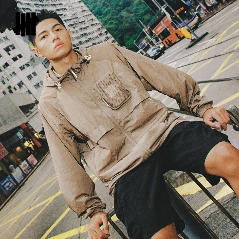 UNDEFEATED秋季连帽轻薄夹克