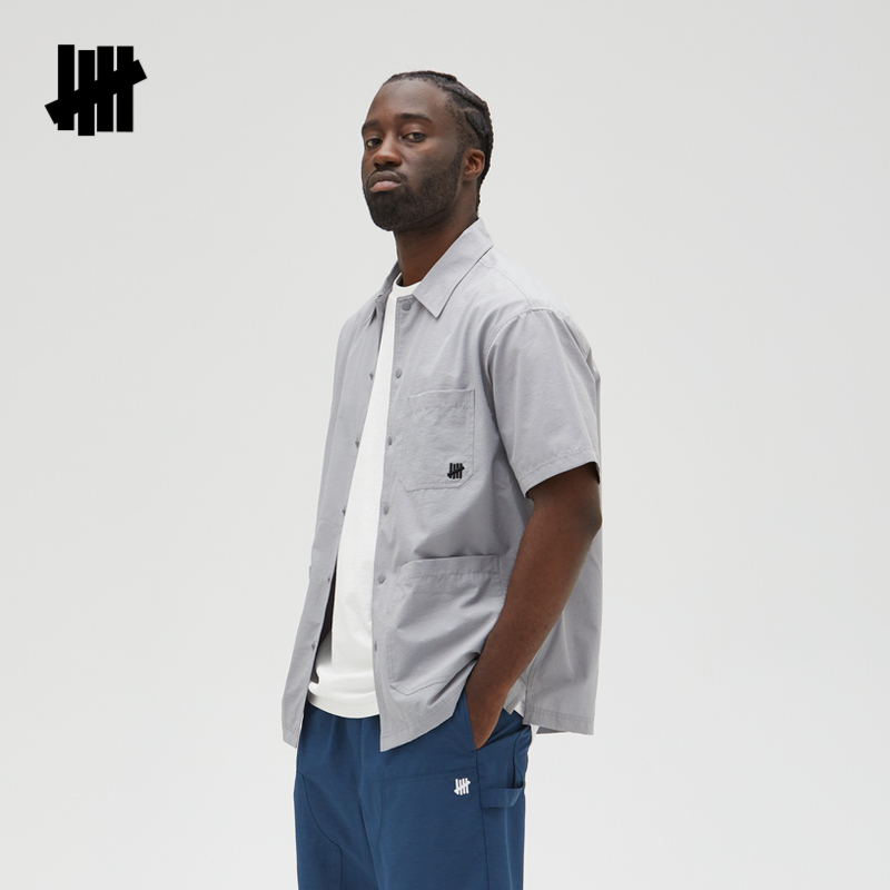 UNDEFEATED设计工装短袖衬衫