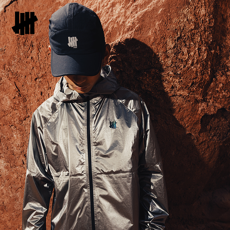 五条杠银色防风轻量运动夹克