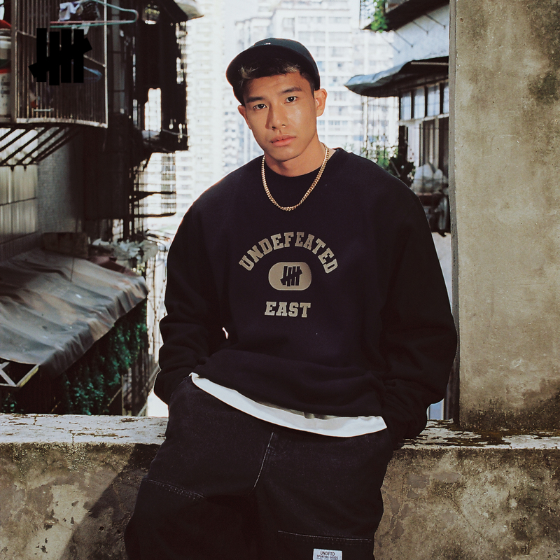 潮流美式圆领长袖卫衣