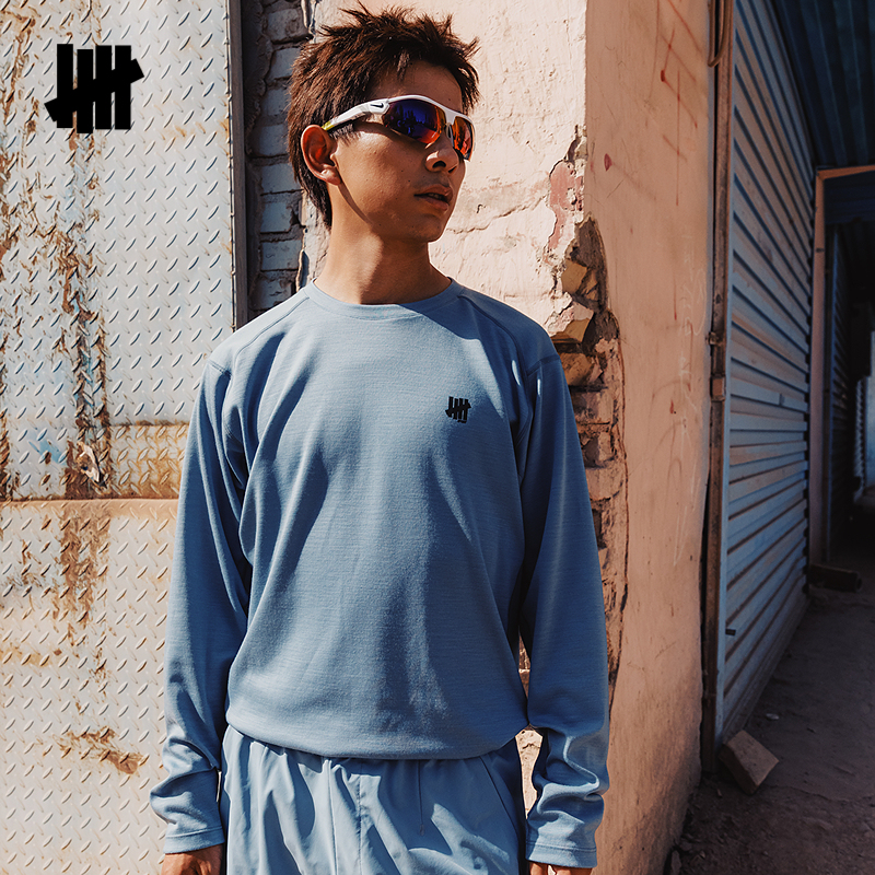 UNDEFEATED潮流羊毛混纺长袖T恤