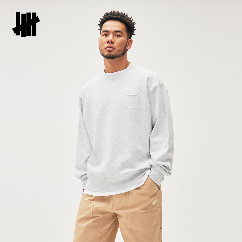 UNDEFEATED复古毛边圆领卫衣