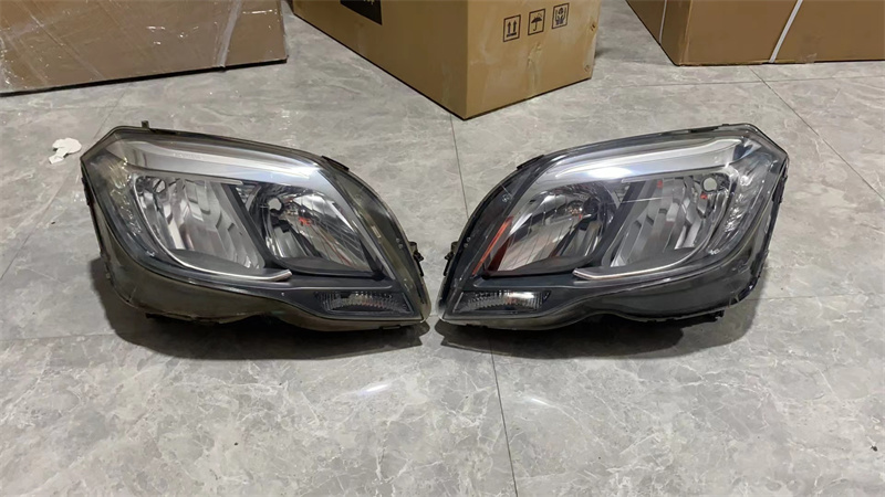 奔驰大灯总成W204GLK260