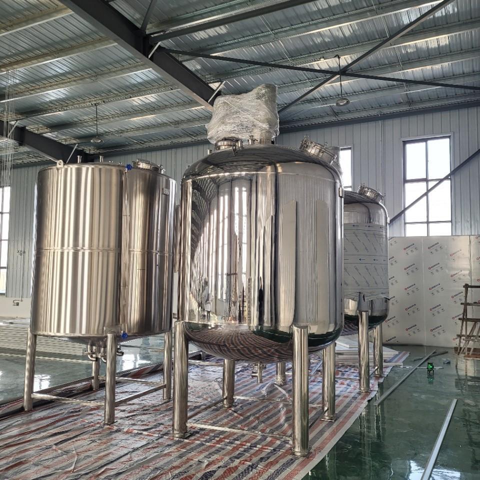 厂家直售各不锈钢反应釜蒸汽加热搅拌无菌水箱多介质过滤器蒸气