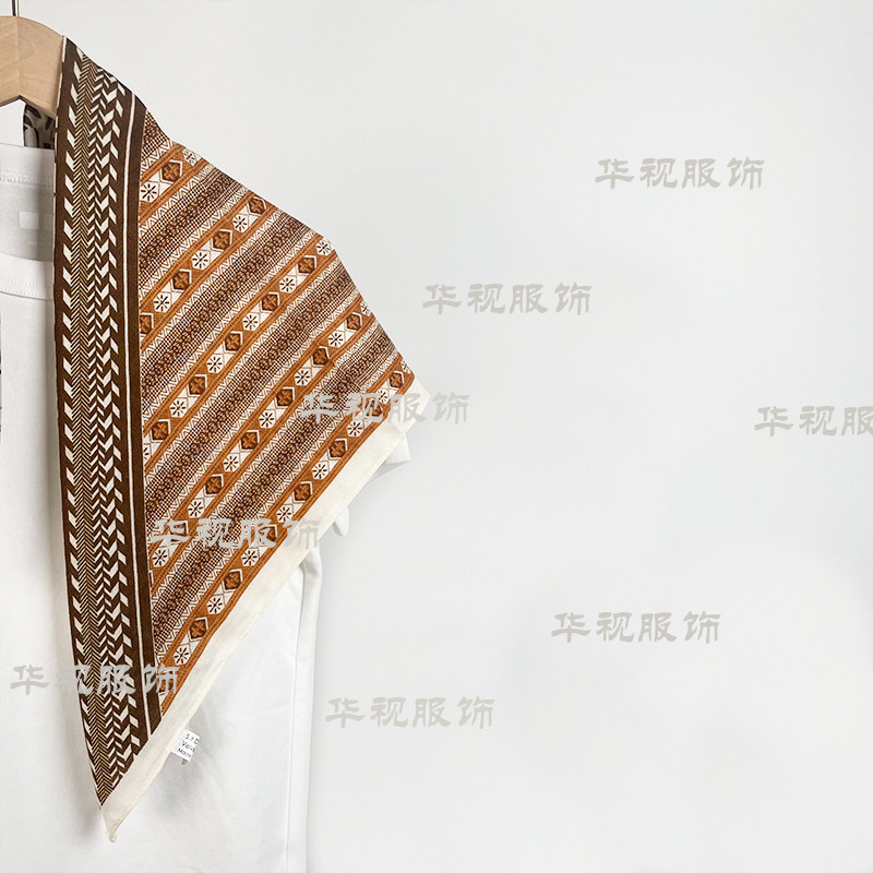 【雀宴】2025秋冬新品拼接撞色丝绒棉磨毛65方巾卡其围巾复古女士